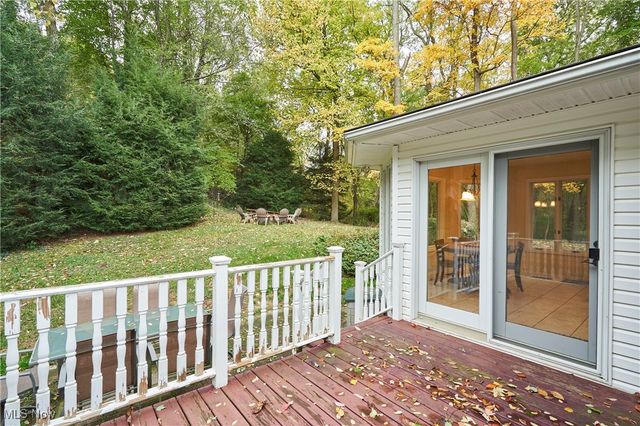 1818 Joan of Arc Circle, Cuyahoga Falls, OH 44223