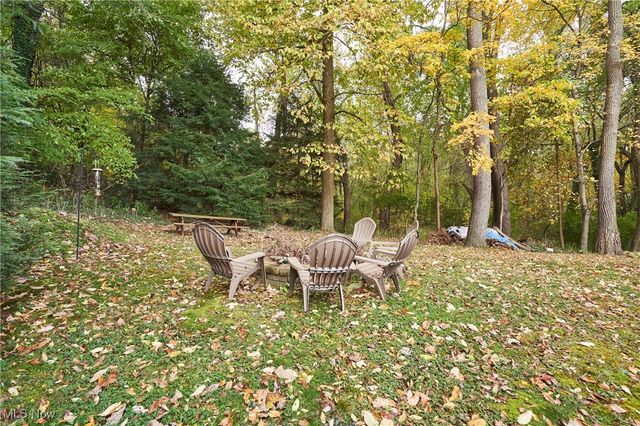 1818 Joan of Arc Circle, Cuyahoga Falls, OH 44223