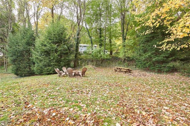 1818 Joan of Arc Circle, Cuyahoga Falls, OH 44223