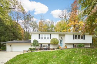 1818 Joan of Arc Circle, Cuyahoga Falls, OH 44223