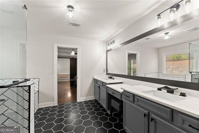 6514 Lemon Grass Lane, Flowery Branch, GA 30542