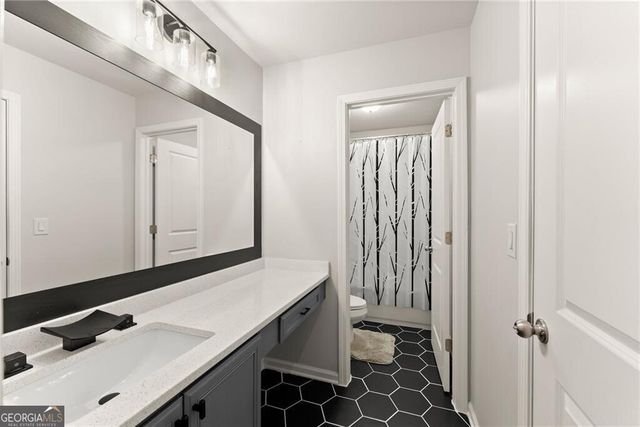 6514 Lemon Grass Lane, Flowery Branch, GA 30542