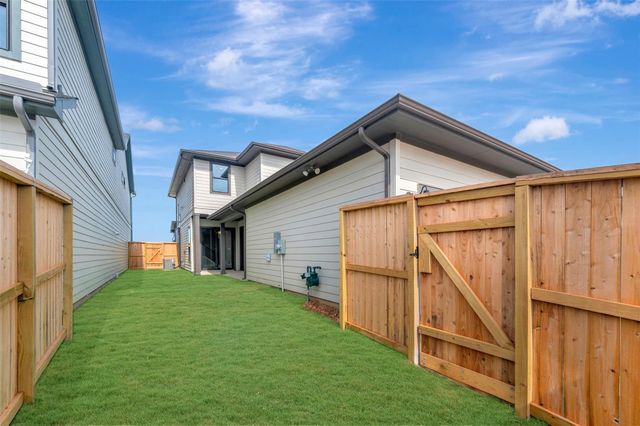 16718 Vibrant Avenue, Hockley, TX 77447