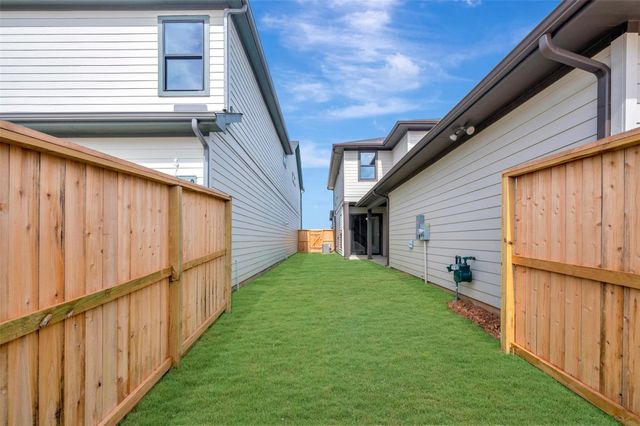 16718 Vibrant Avenue, Hockley, TX 77447