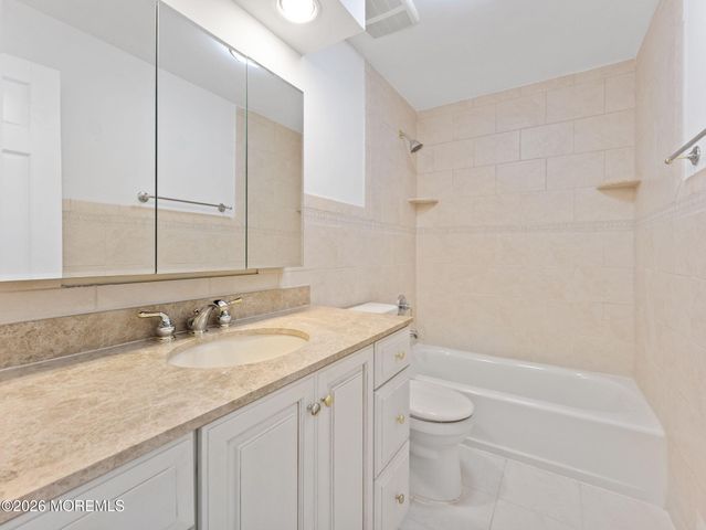 122 Spinnaker Way, Neptune Township, NJ 07753