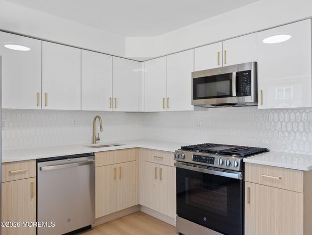 122 Spinnaker Way, Neptune Township, NJ 07753