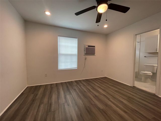 229 Neyland Street A, Houston, TX 77022
