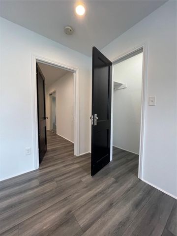 229 Neyland Street A, Houston, TX 77022
