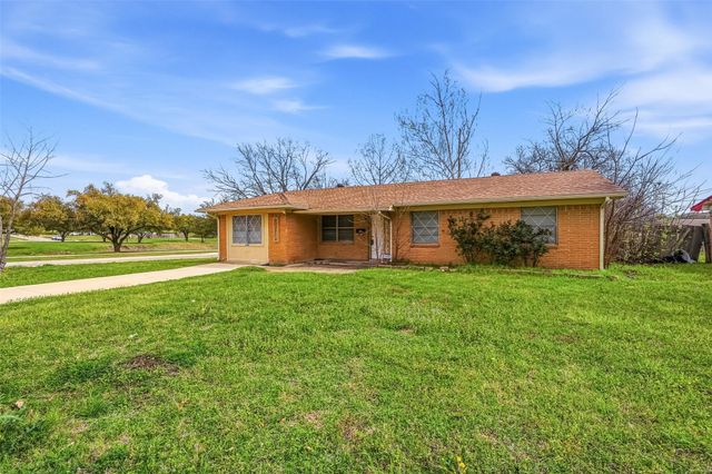 2502 Wanda Drive, Mesquite, TX 75149