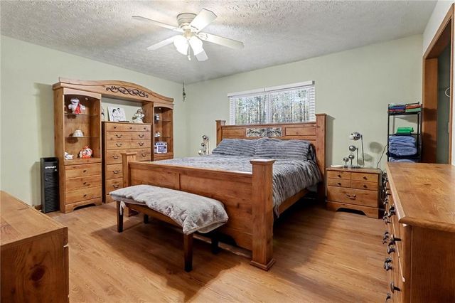 134 Hidden Valley Road, Fayetteville, GA 30214