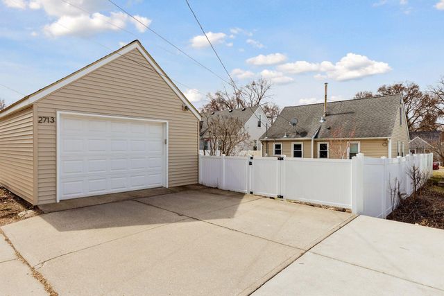 2713 Brunswick Avenue S, Saint Louis Park, MN 55416