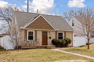 2713 Brunswick Avenue S, Saint Louis Park, MN 55416