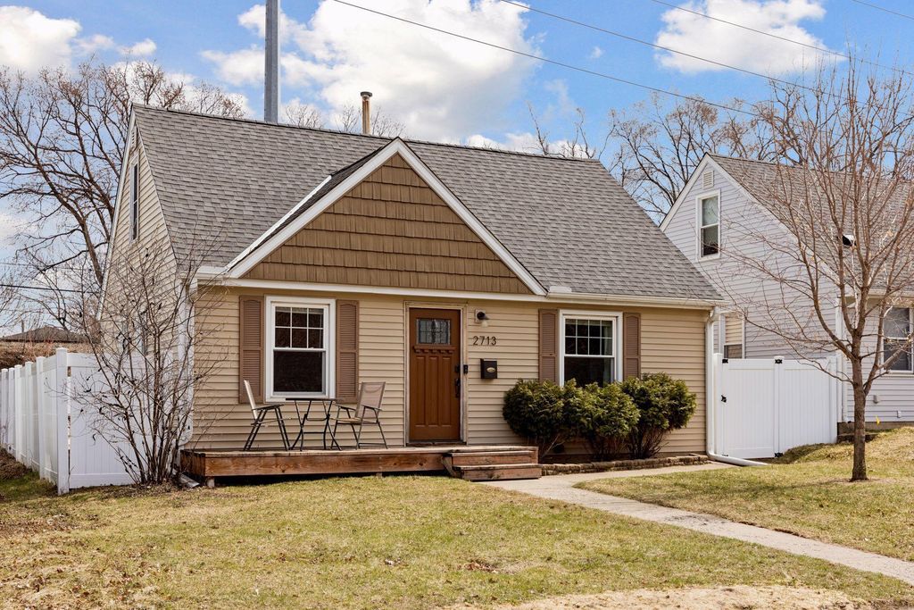2713 Brunswick Avenue S, Saint Louis Park, MN 55416