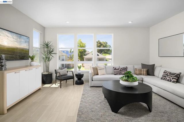 2072 Barnes Wharf Lane, Alameda, CA 94501