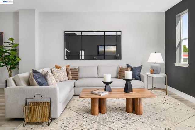 2072 Barnes Wharf Lane, Alameda, CA 94501