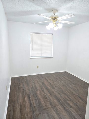 906 High Country Drive, Garland, TX 75041