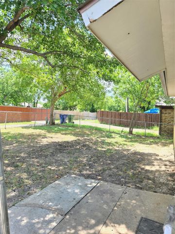 906 High Country Drive, Garland, TX 75041