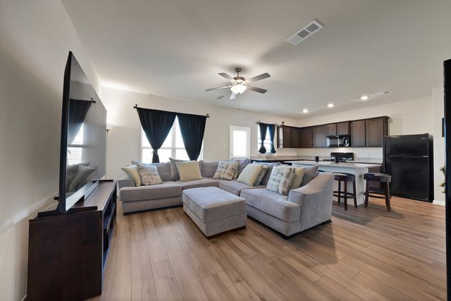 233 Lewis Lane, Venus, TX 76084