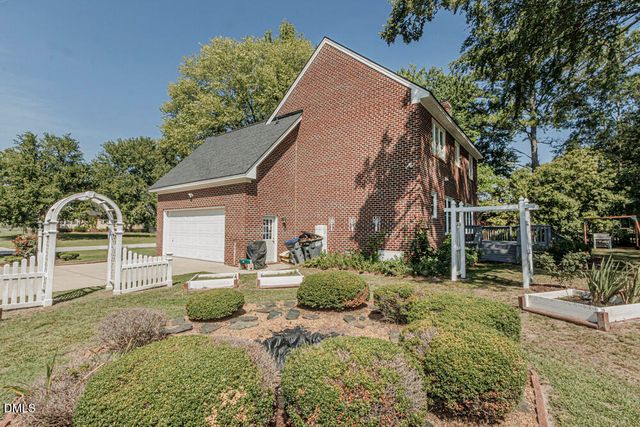 621 Sand Trap Drive, Rocky Mount, NC 27804