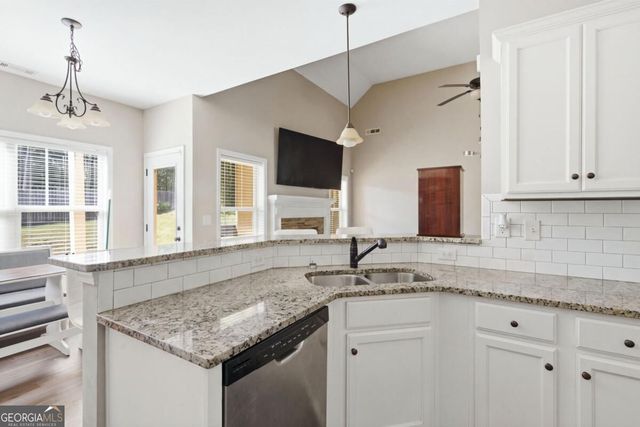 6053 Fielder Way, Douglasville, GA 30135