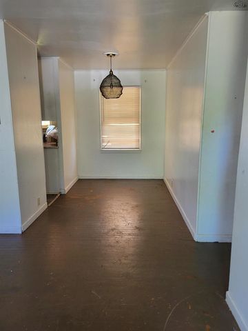 907 WILLIAMS AVENUE, Wichita Falls, TX 76301