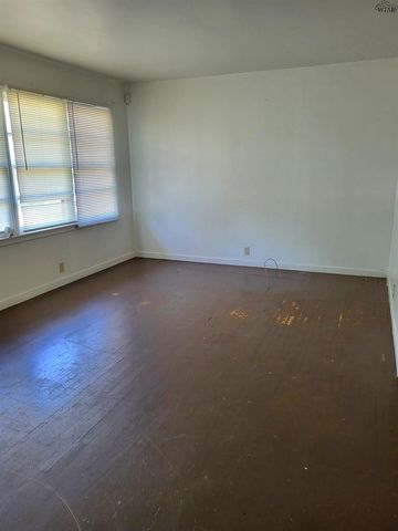 907 WILLIAMS AVENUE, Wichita Falls, TX 76301