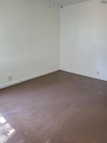 907 WILLIAMS AVENUE, Wichita Falls, TX 76301