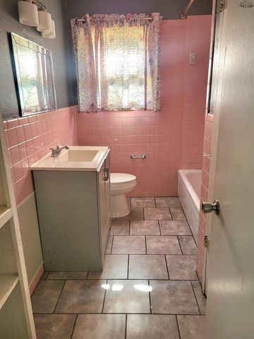907 WILLIAMS AVENUE, Wichita Falls, TX 76301