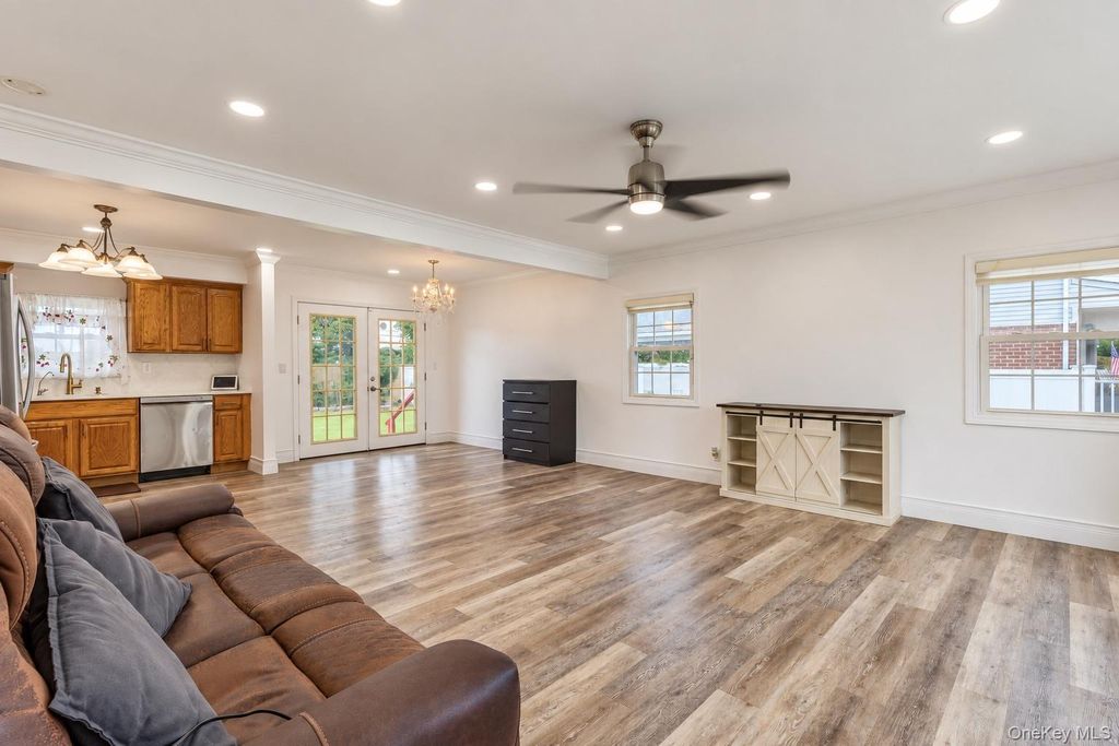 561 Parker Avenue, Levittown, NY 11756 — photo 3