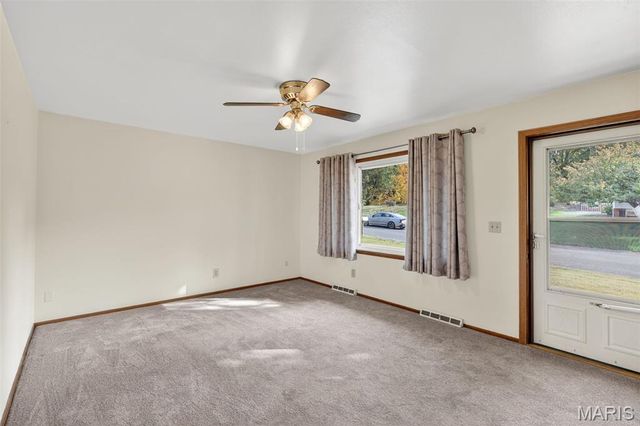 3412 Emma Ln Lane, Godfrey, IL 62035