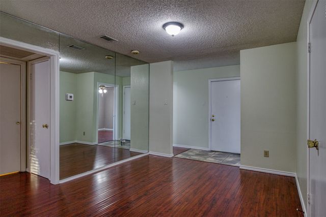 5840 Spring Valley Road 212, Dallas, TX 75254