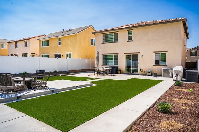 6435 Canyonlands, Jurupa Valley, CA 92509