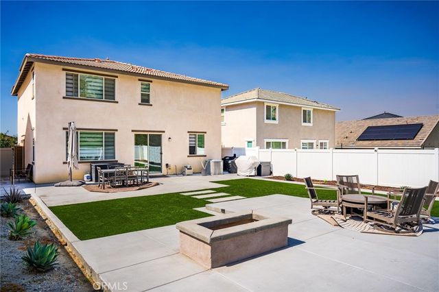 6435 Canyonlands, Jurupa Valley, CA 92509