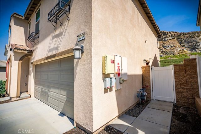 6435 Canyonlands, Jurupa Valley, CA 92509