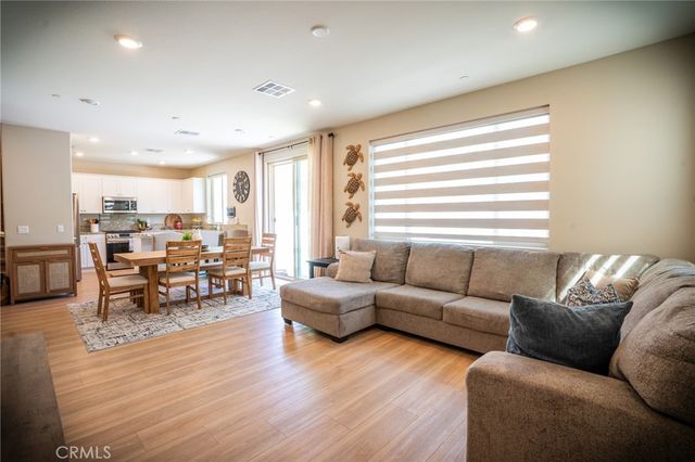 6435 Canyonlands, Jurupa Valley, CA 92509