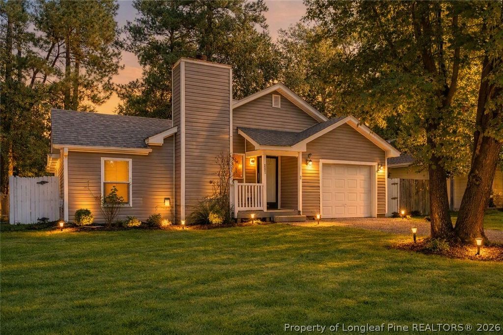 6976 Timberwood Drive, Fayetteville, NC 28314 — exterior