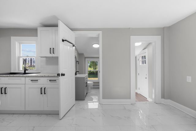 188 Shaw Street, New London, CT 06320