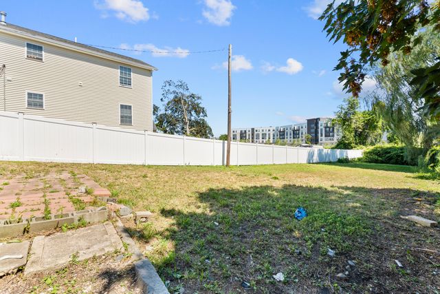 188 Shaw Street, New London, CT 06320