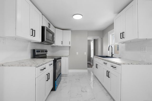 188 Shaw Street, New London, CT 06320