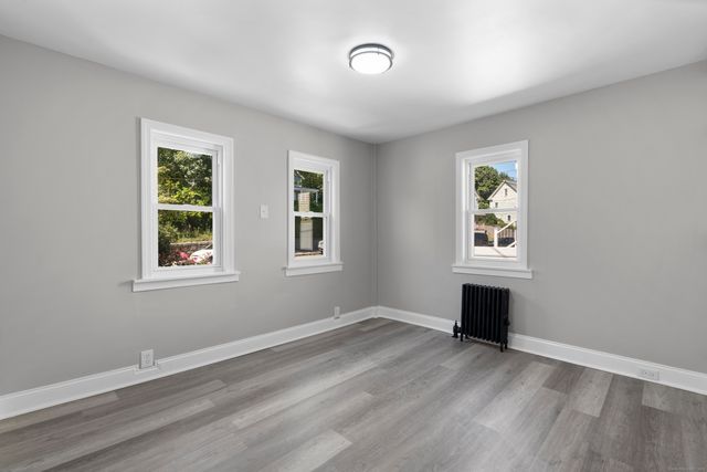 188 Shaw Street, New London, CT 06320