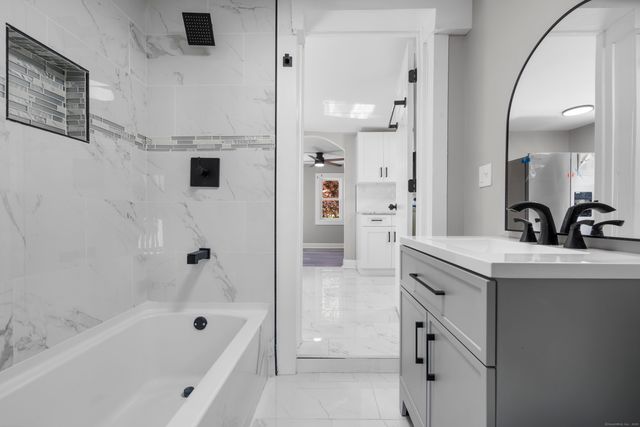 188 Shaw Street, New London, CT 06320