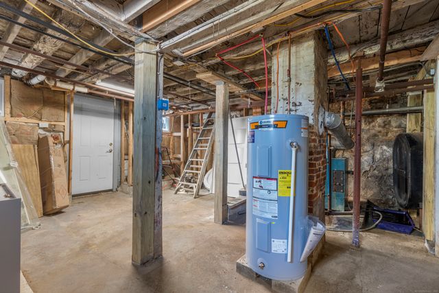 188 Shaw Street, New London, CT 06320