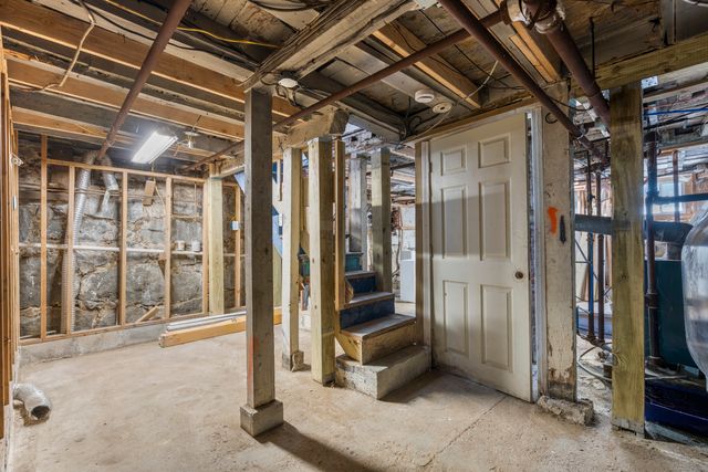 188 Shaw Street, New London, CT 06320