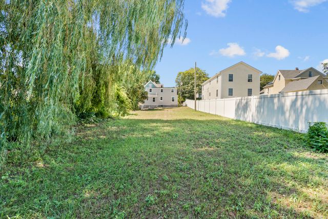 188 Shaw Street, New London, CT 06320