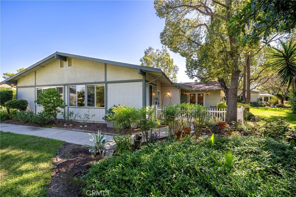 608 A Avenida Sevilla, Laguna Woods, CA 92637 — photo 2
