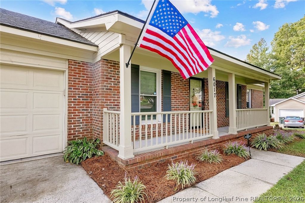 6017 Dunbridge Drive, Fayetteville, NC 28314 — exterior