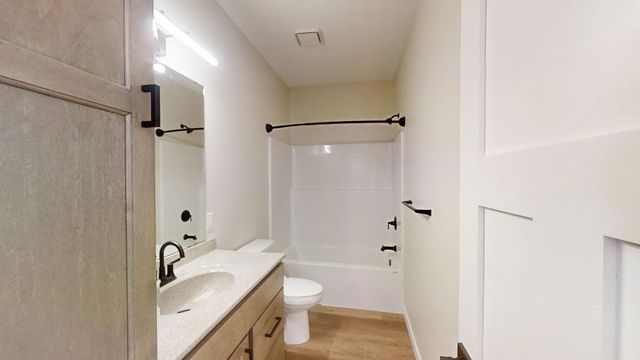 2804 Oak Lawn Drive, Northfield, MN 55057