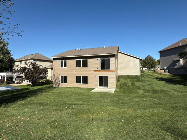 2804 Oak Lawn Drive, Northfield, MN 55057