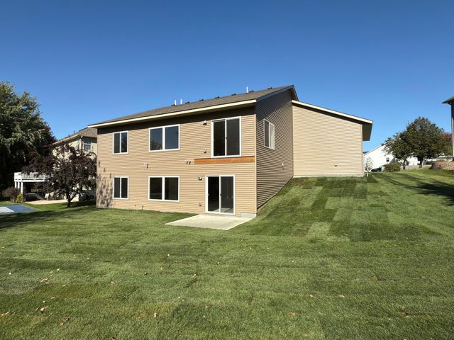 2804 Oak Lawn Drive, Northfield, MN 55057