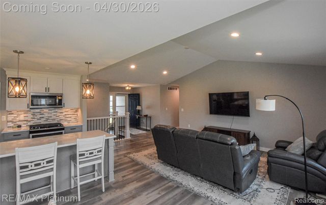 1174 Prudence Drive, Waterford Charter Township, MI 48327